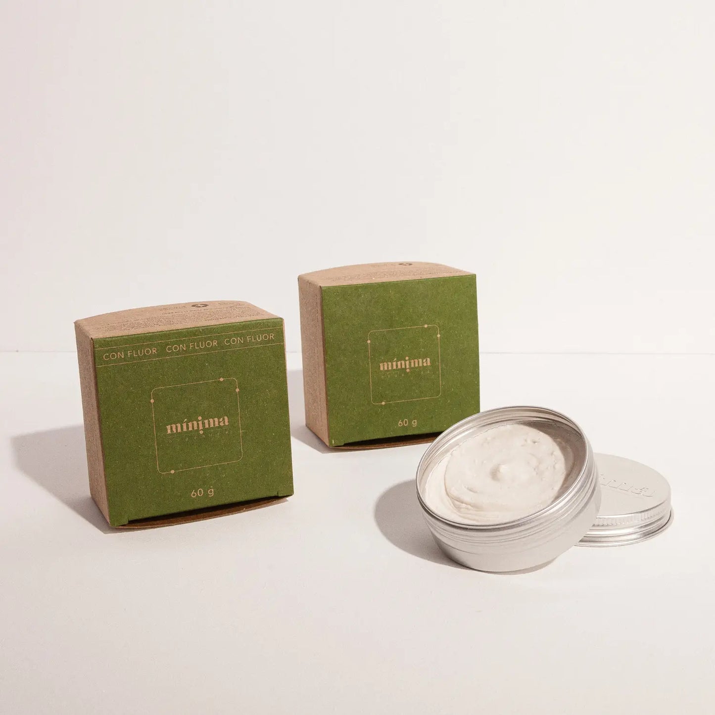 Creme dentário orgânico - HORTELÃ E ÁCIDO HIALURÔNICO (COM FLÚOR)