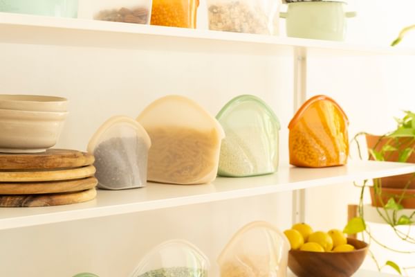 Bolsa para alimentos de silicone - Hugger Bag - Champagne Frost